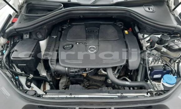 Acheter Occasion Voiture Mercedes-Benz ML–Class Blanc à Lagos, État de Lagos Acheter Occasion Voiture Mercedes-Benz ML–Class Blanc à Lagos, État de Lagos