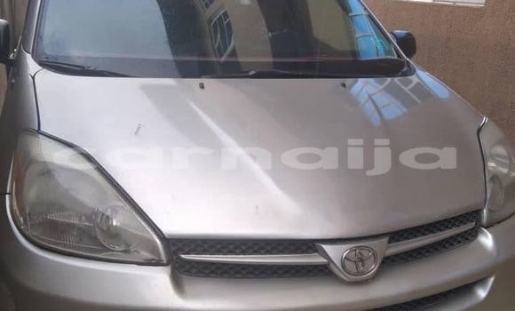 Buy Used Toyota Sienna Silver Car in Lagos in Lagos State