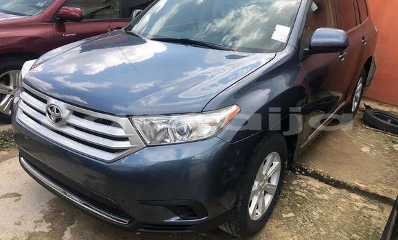 Buy Used Toyota Highlander Blue Car in Lagos in Lagos State Buy Used Toyota Highlander Blue Car in Lagos in Lagos State