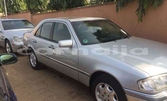 Acheter Neuf Voiture Mercedes-Benz 200 Autre à Lagos, État de Lagos Acheter Neuf Voiture Mercedes-Benz 200 Autre à Lagos, État de Lagos