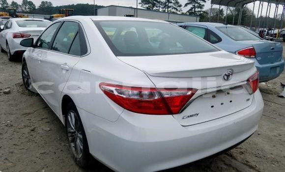 Acheter Occasion Voiture Toyota Camry Blanc à Abeokuta, État d'Ogun Acheter Occasion Voiture Toyota Camry Blanc à Abeokuta, État d'Ogun
