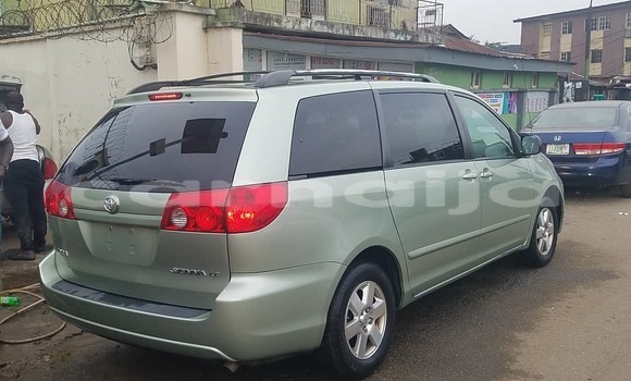 Buy New Toyota Sienna Other Car in Lagos in Lagos State