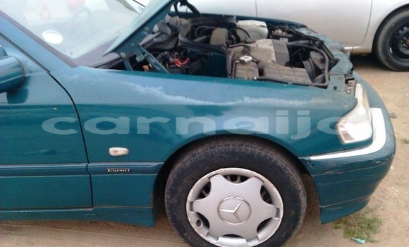 Acheter Neuf Voiture Mercedes-Benz 190 (W201) Autre à Lagos, État de Lagos Acheter Neuf Voiture Mercedes-Benz 190 (W201) Autre à Lagos, État de Lagos