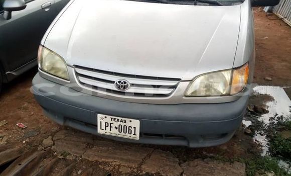 Acheter Occasion Voiture Toyota Sienna Noir à Lagos, État de Lagos Acheter Occasion Voiture Toyota Sienna Noir à Lagos, État de Lagos