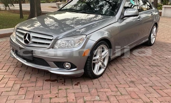 Acheter Occasion Voiture Mercedes-Benz C–Class Gris à Lagos, État de Lagos