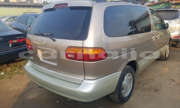 Buy New Toyota Sienna Other Car in Ipokia in Ogun State