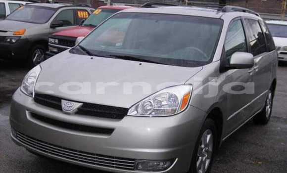 Acheter Neuf Voiture Toyota Sienna Blanc à Benin City, Edo Acheter Neuf Voiture Toyota Sienna Blanc à Benin City, Edo