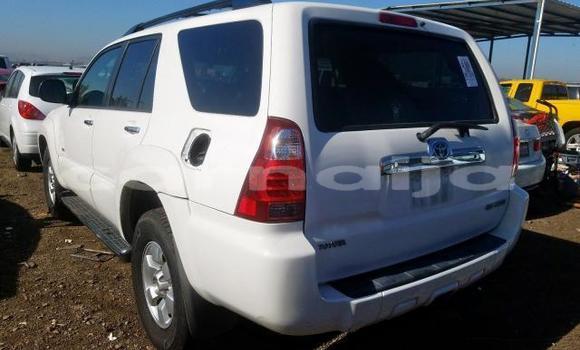 Acheter Import Voiture Toyota 4Runner Blanc à Lagos, État de Lagos Acheter Import Voiture Toyota 4Runner Blanc à Lagos, État de Lagos