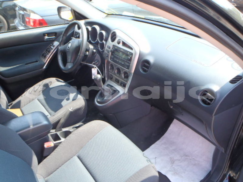 Big with watermark toyota matrix xr 2007 model front seat view