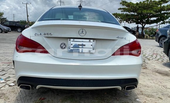 Acheter Occasion Voiture Mercedes-Benz CLA-klasse Blanc à Lagos, État de Lagos Acheter Occasion Voiture Mercedes-Benz CLA-klasse Blanc à Lagos, État de Lagos