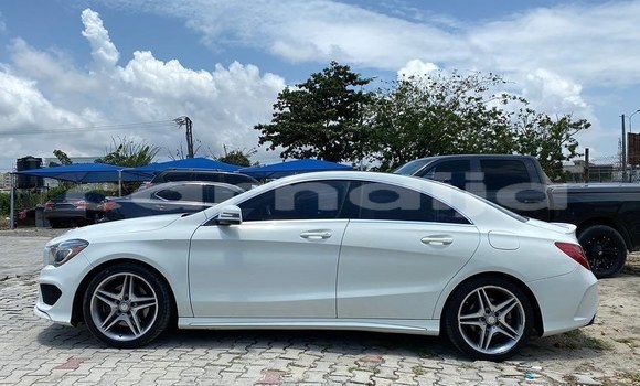 Acheter Occasion Voiture Mercedes-Benz CLA-klasse Blanc à Lagos, État de Lagos Acheter Occasion Voiture Mercedes-Benz CLA-klasse Blanc à Lagos, État de Lagos