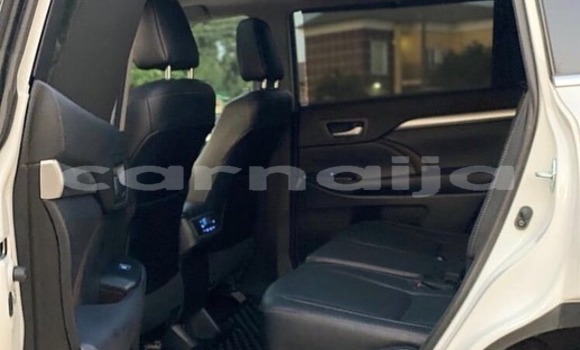 Acheter Occasion Voiture Toyota Highlander Blanc à Lagos, État de Lagos Acheter Occasion Voiture Toyota Highlander Blanc à Lagos, État de Lagos