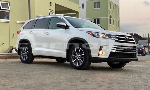 Acheter Occasion Voiture Toyota Highlander Blanc à Lagos, État de Lagos Acheter Occasion Voiture Toyota Highlander Blanc à Lagos, État de Lagos