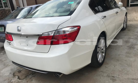 Acheter Occasion Voiture Honda Accord Blanc à Surulere, État de Lagos Acheter Occasion Voiture Honda Accord Blanc à Surulere, État de Lagos