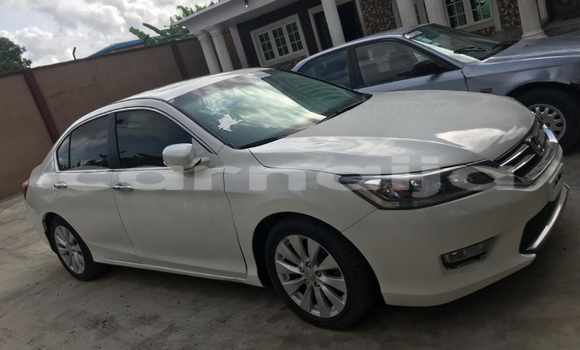 Acheter Occasion Voiture Honda Accord Blanc à Surulere, État de Lagos Acheter Occasion Voiture Honda Accord Blanc à Surulere, État de Lagos
