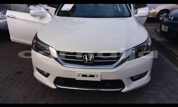Acheter Occasion Voiture Honda Accord Blanc à Surulere, État de Lagos Acheter Occasion Voiture Honda Accord Blanc à Surulere, État de Lagos