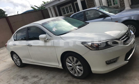 Acheter Occasion Voiture Honda Accord Blanc à Surulere, État de Lagos Acheter Occasion Voiture Honda Accord Blanc à Surulere, État de Lagos