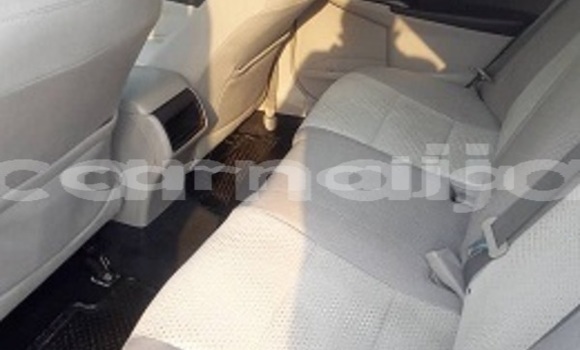 Acheter Neuf Voiture Toyota Camry Blanc à Ikeja, État de Lagos Acheter Neuf Voiture Toyota Camry Blanc à Ikeja, État de Lagos