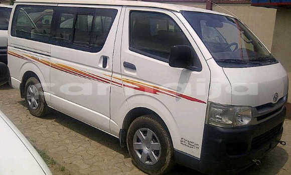 Acheter Occasion Voiture Toyota Hiace Blanc à Lagos, État de Lagos Acheter Occasion Voiture Toyota Hiace Blanc à Lagos, État de Lagos