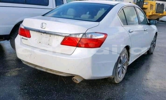 Acheter Occasion Voiture Honda Accord Blanc à Katsina, Katsina Acheter Occasion Voiture Honda Accord Blanc à Katsina, Katsina