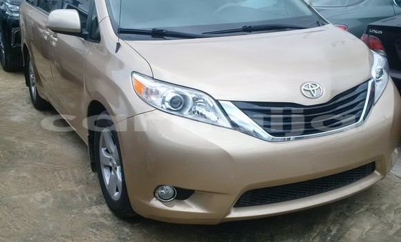 Buy New Toyota Sienna Brown Car in Abuja in Lagos State Buy New Toyota Sienna Brown Car in Abuja in Lagos State