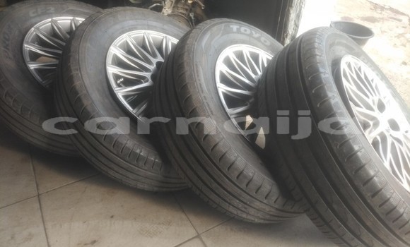 Acheter Buy any tires , à Abeokuta, État d'Ogun Acheter Buy any tires , à Abeokuta, État d'Ogun