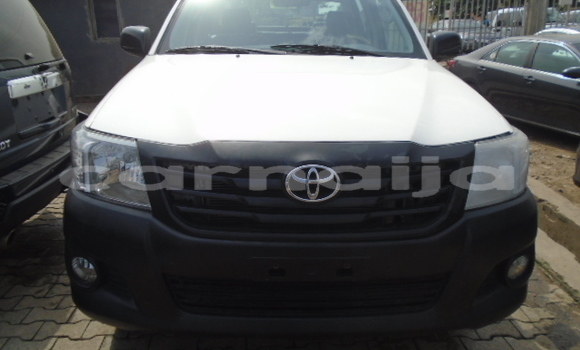Buy New Toyota Hilux White Car in Ota in Ogun State Buy New Toyota Hilux White Car in Ota in Ogun State