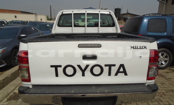 Buy New Toyota Hilux White Car in Ota in Ogun State Buy New Toyota Hilux White Car in Ota in Ogun State
