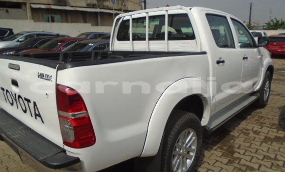 Buy New Toyota Hilux White Car in Ota in Ogun State Buy New Toyota Hilux White Car in Ota in Ogun State