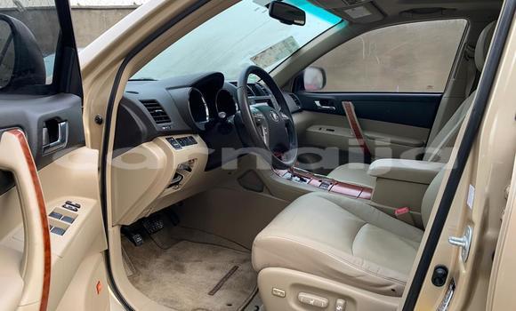 Buy New Toyota Highlander White Car in Ipokia in Ogun State Buy New Toyota Highlander White Car in Ipokia in Ogun State