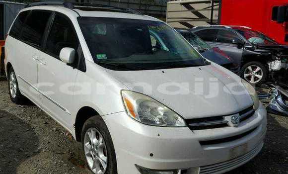 Buy New Toyota Sienna White Car in Ipokia in Ogun State Buy New Toyota Sienna White Car in Ipokia in Ogun State