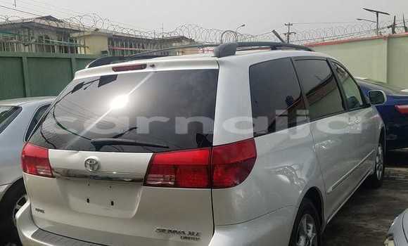 Buy New Toyota Sienna White Car in Ipokia in Ogun State Buy New Toyota Sienna White Car in Ipokia in Ogun State