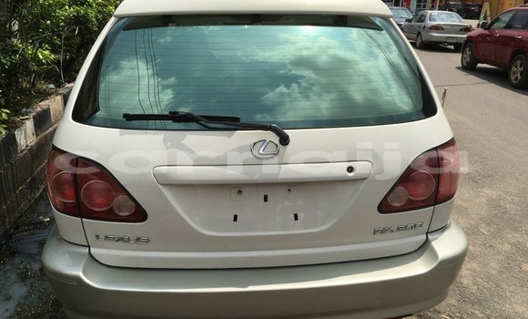 Acheter Neuf Voiture Lexus RX 300 Blanc à Lagos, État de Lagos Acheter Neuf Voiture Lexus RX 300 Blanc à Lagos, État de Lagos