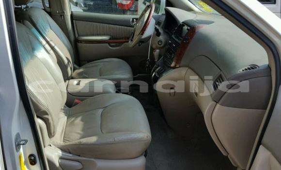 Acheter Neuf Voiture Toyota Sienna Blanc à Lagos, État de Lagos Acheter Neuf Voiture Toyota Sienna Blanc à Lagos, État de Lagos