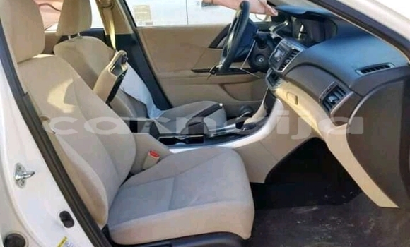 Buy Import Honda Accord White Car in Lagos in Lagos State Buy Import Honda Accord White Car in Lagos in Lagos State