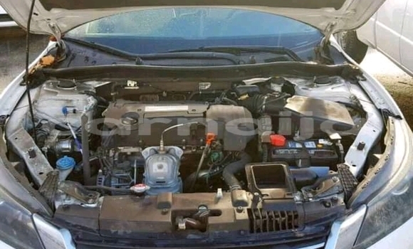 Buy Import Honda Accord White Car in Lagos in Lagos State Buy Import Honda Accord White Car in Lagos in Lagos State