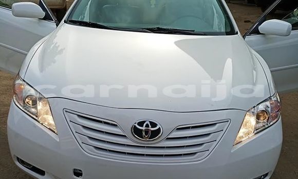 Acheter Occasion Voiture Toyota Camry Blanc à Lagos, État de Lagos Acheter Occasion Voiture Toyota Camry Blanc à Lagos, État de Lagos