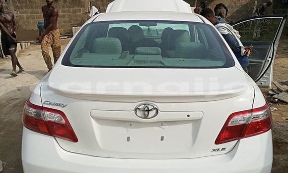 Acheter Occasion Voiture Toyota Camry Blanc à Lagos, État de Lagos Acheter Occasion Voiture Toyota Camry Blanc à Lagos, État de Lagos