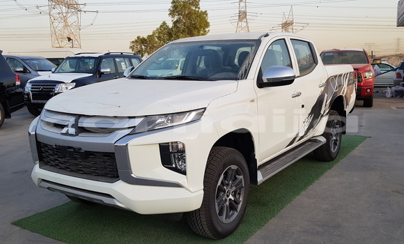 Acheter Neuf Voiture Mitsubishi L200 Blanc à Abadan, Borno Acheter Neuf Voiture Mitsubishi L200 Blanc à Abadan, Borno