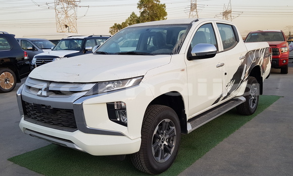 Acheter Neuf Voiture Mitsubishi L200 Blanc à Abadan, Borno Acheter Neuf Voiture Mitsubishi L200 Blanc à Abadan, Borno