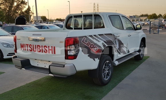 Acheter Neuf Voiture Mitsubishi L200 Blanc à Abadan, Borno Acheter Neuf Voiture Mitsubishi L200 Blanc à Abadan, Borno