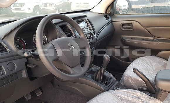 Acheter Neuf Voiture Mitsubishi L200 Blanc à Abadan, Borno Acheter Neuf Voiture Mitsubishi L200 Blanc à Abadan, Borno