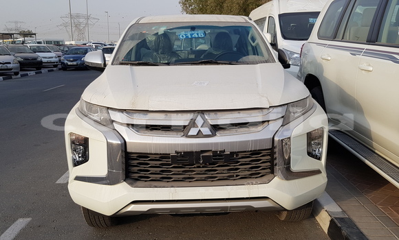 Buy New Mitsubishi L200 White Car in Abadan in Borno
