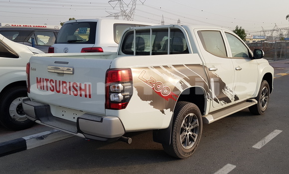 Acheter Neuf Voiture Mitsubishi L200 Blanc à Abadan, Borno Acheter Neuf Voiture Mitsubishi L200 Blanc à Abadan, Borno