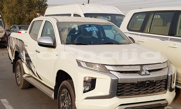 Acheter Neuf Voiture Mitsubishi L200 Blanc à Abadan, Borno Acheter Neuf Voiture Mitsubishi L200 Blanc à Abadan, Borno