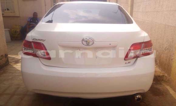 Acheter Neuf Voiture Toyota Camry Blanc à Ikeja, État de Lagos Acheter Neuf Voiture Toyota Camry Blanc à Ikeja, État de Lagos