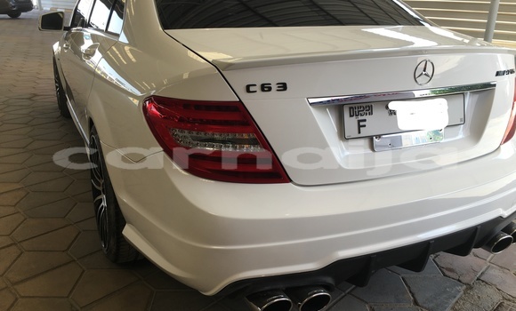 Acheter Import Voiture Mercedes-Benz C–Class Blanc à Import - Dubai, État d'Abia Acheter Import Voiture Mercedes-Benz C–Class Blanc à Import - Dubai, État d'Abia