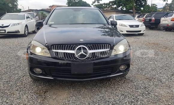 Acheter Occasion Voiture Mercedes-Benz C–Class Noir à Lagos, État de Lagos Acheter Occasion Voiture Mercedes-Benz C–Class Noir à Lagos, État de Lagos