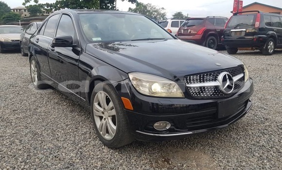 Acheter Occasion Voiture Mercedes-Benz C–Class Noir à Lagos, État de Lagos Acheter Occasion Voiture Mercedes-Benz C–Class Noir à Lagos, État de Lagos
