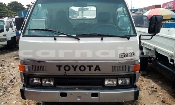 Acheter Import Utilitaire Toyota Dyna Blanc à Lagos, État de Lagos Acheter Import Utilitaire Toyota Dyna Blanc à Lagos, État de Lagos